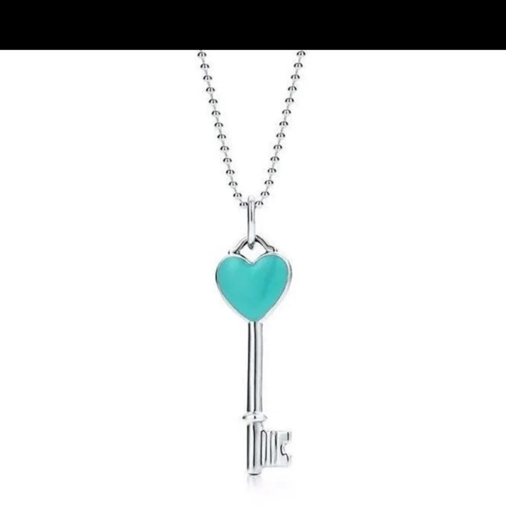 EUC 16in Tiffany & Co. Key Necklace